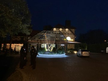 Біля тіла у «Срібних лелеках» знайшли гранату. ФОТО