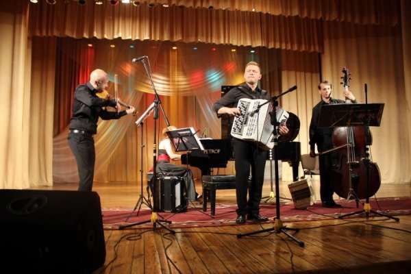 Київський гурт привіз у Луцьк автентичне танго. ФОТО