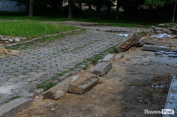 Будинок культури у Вересневому хочуть відкрити у серпні. ФОТО