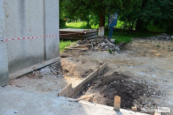 Будинок культури у Вересневому хочуть відкрити у серпні. ФОТО