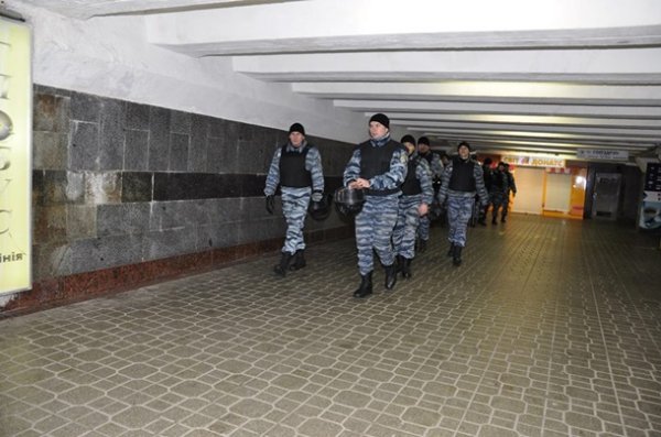 Як Кличко, Тягнибок і Яценюк мітингували на Євромайдані. ФОТО