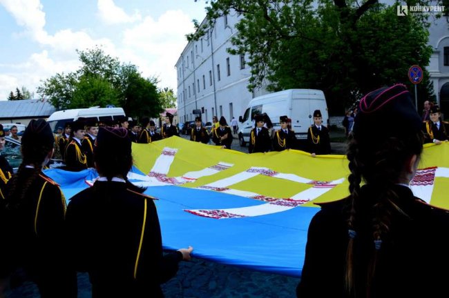 У Луцьку відбулась хода із вишитими рушниками. ФОТО