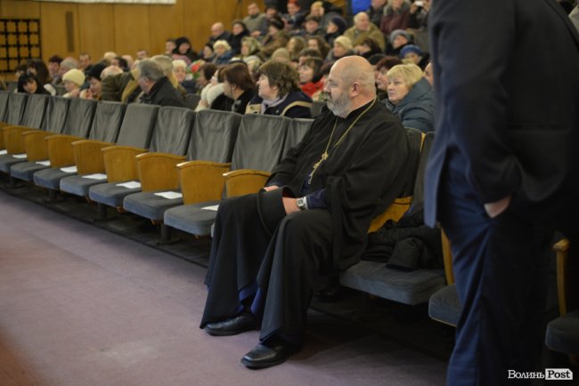 Томос, селфі та колядки: Петро Порошенко на Волині. ФОТОРЕПОРТАЖ