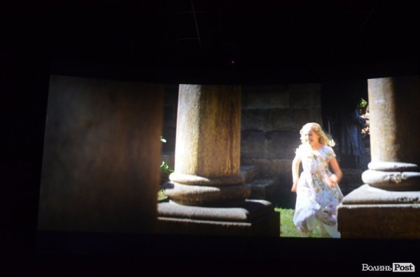 «Попелюшка»: у Луцьку показали старі казки в новому форматі. ФОТО