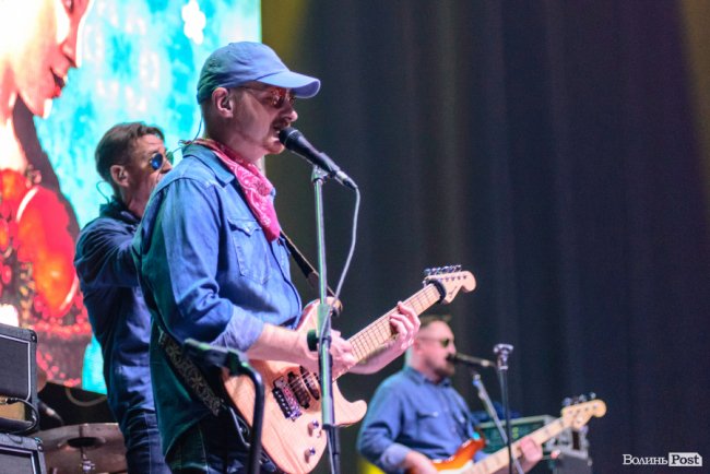 «Шухер, граждане! На сцене психопат!»: яким був концерт гурту «Ляпіс 98» у Луцьку: ФОТОРЕПОРТАЖ