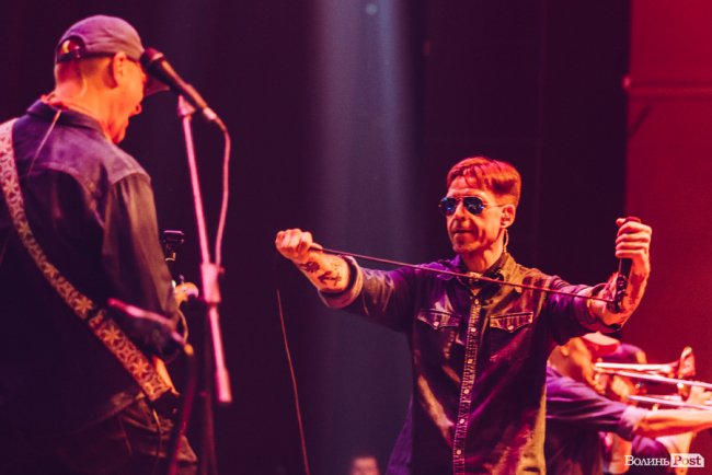 «Шухер, граждане! На сцене психопат!»: яким був концерт гурту «Ляпіс 98» у Луцьку: ФОТОРЕПОРТАЖ