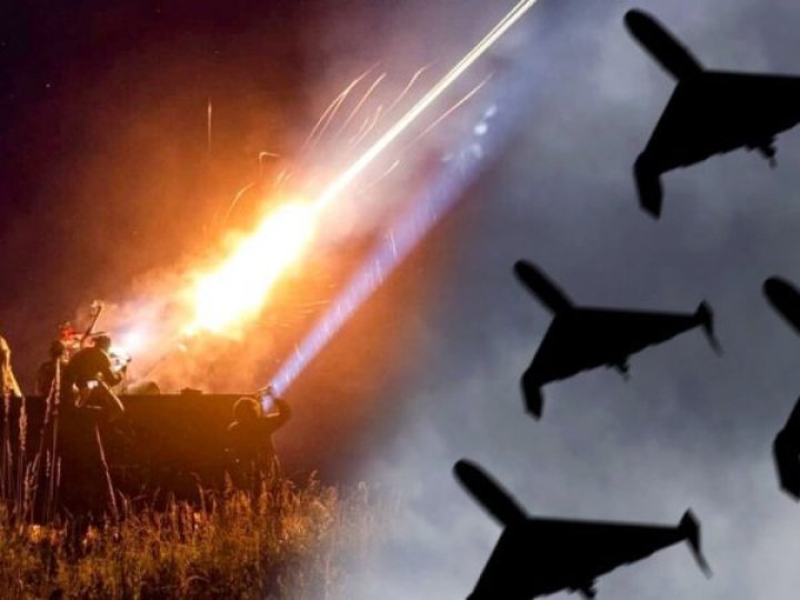 Росіяни атакували Київ дронами