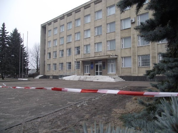 Повідомили про замінування Любомльської РДА. ФОТО. ОНОВЛЕНО