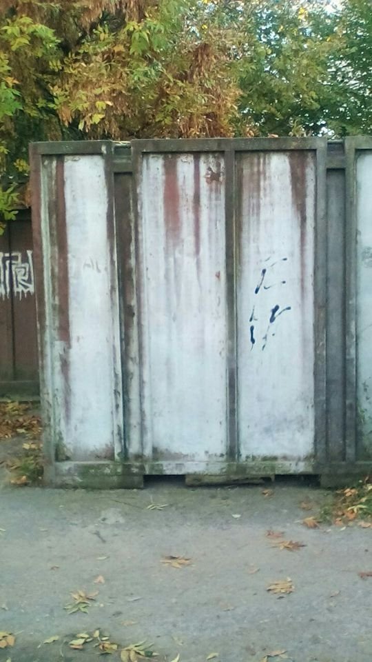 Війна з гаражами у Луцьку триває – демонтували ще два. ФОТО