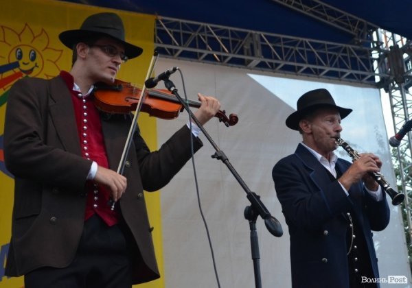 «Поліське літо з фольклором» розпочали у Луцькому замку. ФОТО