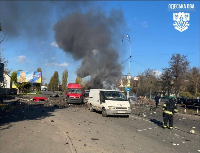 Росія вдарила дронами по ринку у Чорноморську: є загиблі та поранені