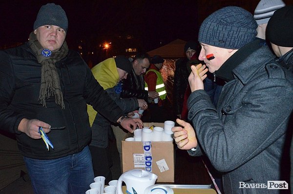Другий день Нового Майдану у Луцьку. ФОТО