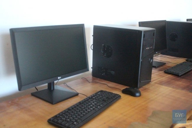 У Володимир-Волинському МНВК з’явився новий комп’ютерний клас. ФОТО