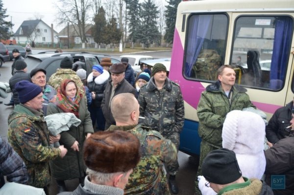 На Волині мобілізованих бійців проводжали на навчання. ФОТО
