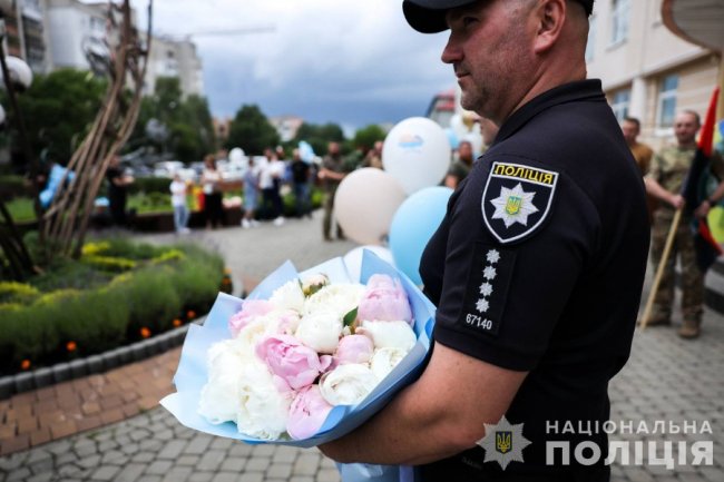 Так і не дізнався, що стане батьком удруге: у Луцьку привітали дружину загиблого Героя з народженням сина