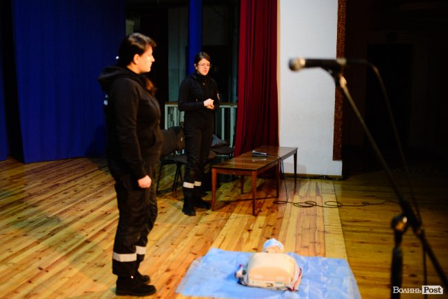 У Луцьку вчили надавати домедичну допомогу. ФОТО