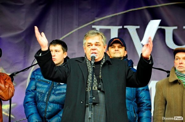 Віче на луцькому Майдані. ФОТО