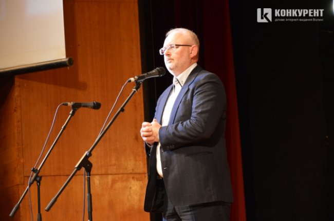 Як луцька школа №1 святкувала випускний. ФОТО