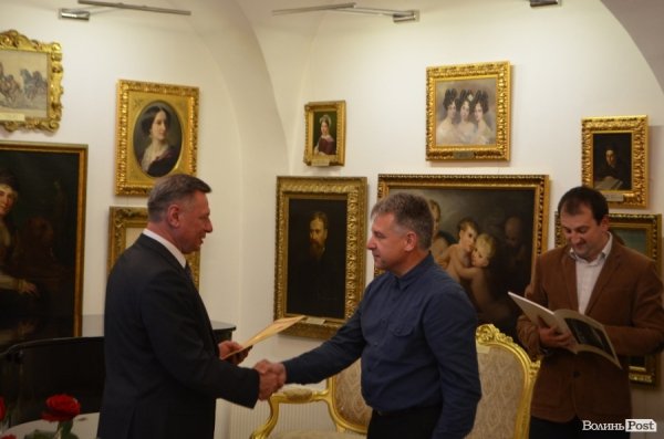 У Луцьку презентували унікальну виставку портретів литовських князів. ФОТО.