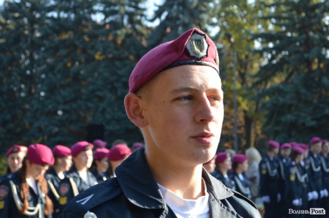 Майбутні правоохоронці: у Луцьку посвятили в ліцеїсти 75 юнаків та дівчат. ФОТО