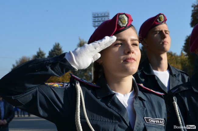 Майбутні правоохоронці: у Луцьку посвятили в ліцеїсти 75 юнаків та дівчат. ФОТО