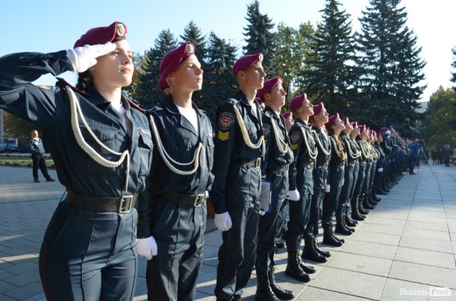 Майбутні правоохоронці: у Луцьку посвятили в ліцеїсти 75 юнаків та дівчат. ФОТО