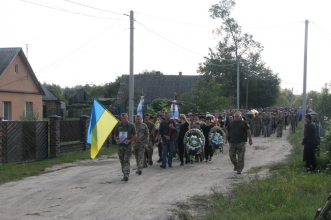 На Волині попрощалися із 22-річним Героєм Владиславом Ковальовим
