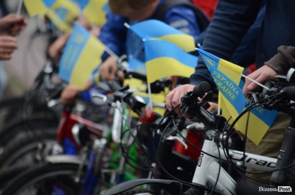 У Луцьку - патріотичний велопробіг. ФОТОРЕПОРТАЖ