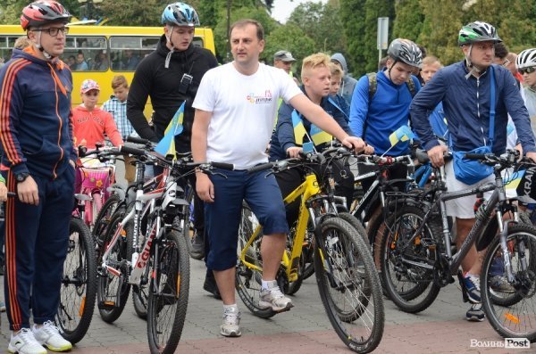 У Луцьку - патріотичний велопробіг. ФОТОРЕПОРТАЖ