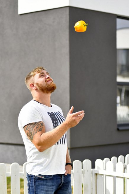 Осінні барбекю-посиденьки: луцький фотограф зазнімкував молоду пару на відпочинку в «Оріоні»*