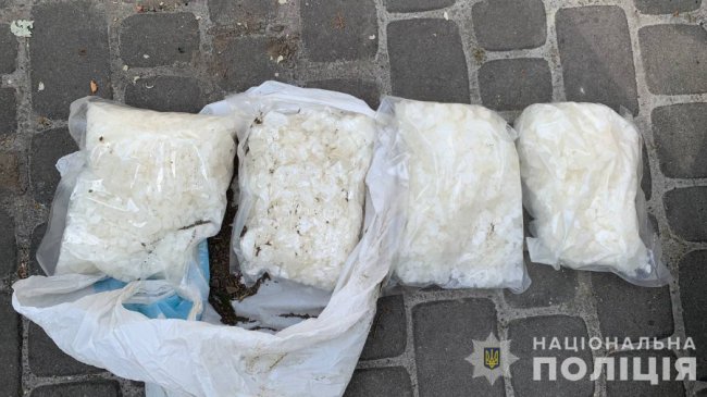 11 кг наркотиків на майже сім мільйонів: волинські поліцейські затримали 26-річну організаторку наркоторговлі