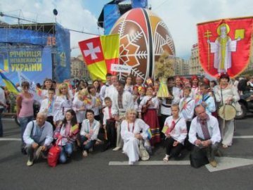 Волинську пісню і сорочку визнали кращою на «Параді вишиванок». ФОТО