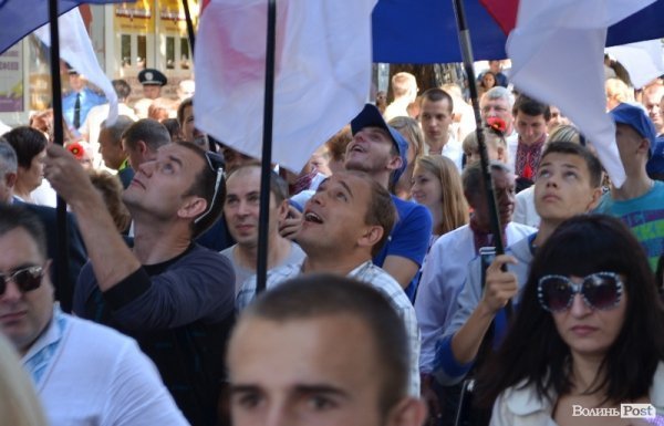 Опозиція на марші: у Луцьку влаштували протестну ходу. ФОТО 