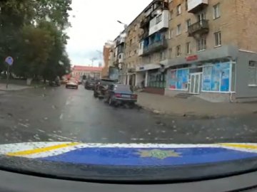 На Волині злодій-невдаха попався патрульним, коли перебігав дорогу перед службовим авто