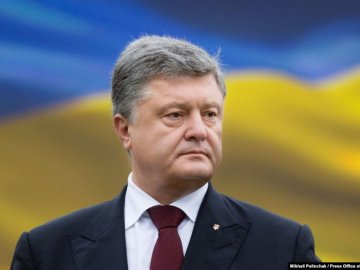 «Наша команда забезпечила, щоб знімалися «Кіборги», а не «Свати», - Петро Порошенко