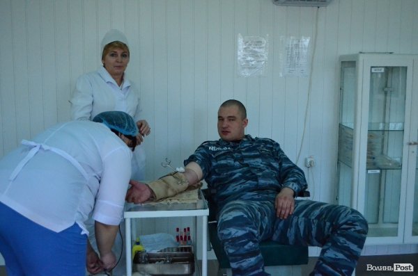 «Спецназ» здавав у Луцьку кров. ФОТО