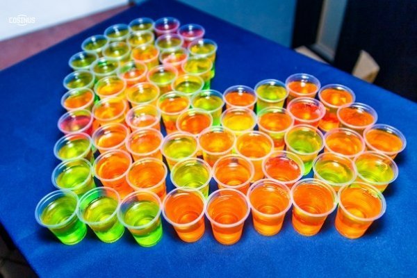 Фото з вечірки в клубі Z-Bar