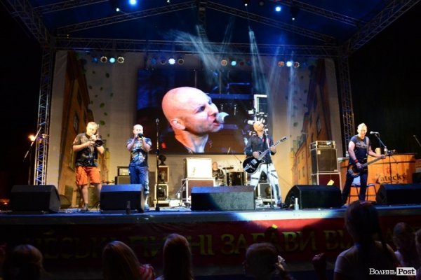 Лучан із Днем міста вітали ФлайzZzа, Мандри і Mad Heads