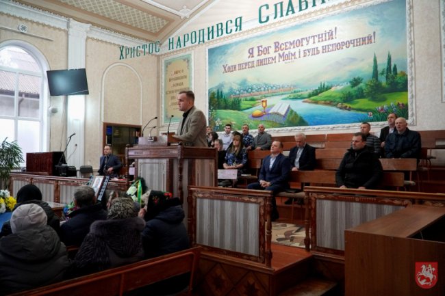 Волиняни навколішки провели в останню путь Героя Валентина Хлопцева