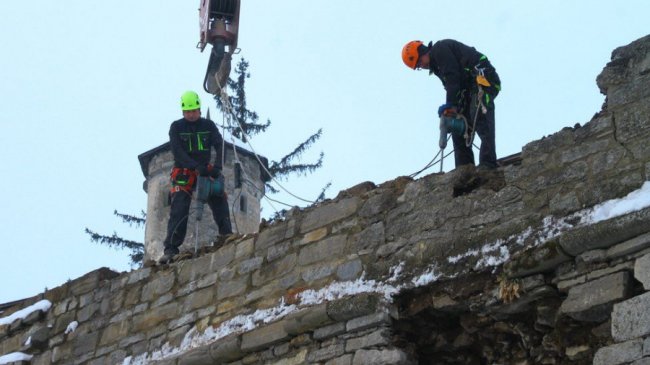 В Україні руйнується відома історична пам'ятка. ФОТО