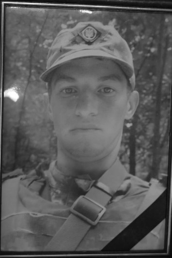 У Луцьку в останню дорогу провели Героя Юрія Кушніра