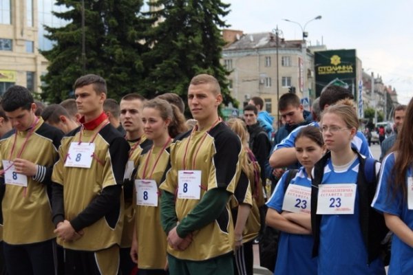 На вулицях Луцька змагались легкоатлети. ФОТО