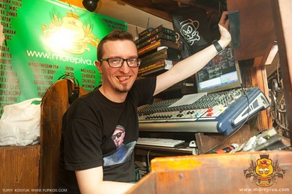 Як у Луцьку танцювали під закарпатський рок-н-рол. ФОТО