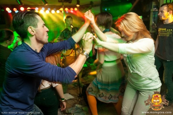 Як у Луцьку танцювали під закарпатський рок-н-рол. ФОТО