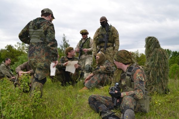Не наша війна, - страйкбол під Луцьком. ФОТО