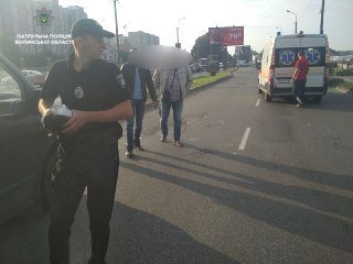 У Луцьку Mercedes збив пішохода: чоловіка госпіталізували. ФОТО