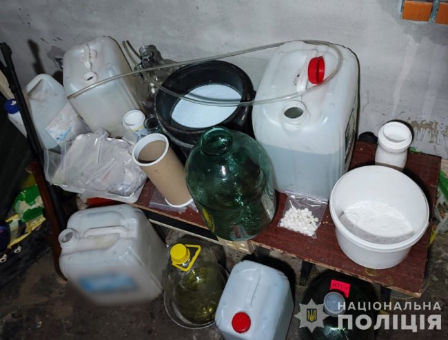 На Волині викрили злочинне угруповання з наркотиками на мільйон гривень