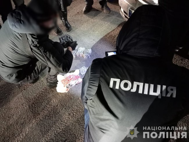 На Волині викрили злочинне угруповання з наркотиками на мільйон гривень