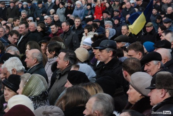 Майдан у Луцьку: Віче і хода на ДПЗ. ФОТО