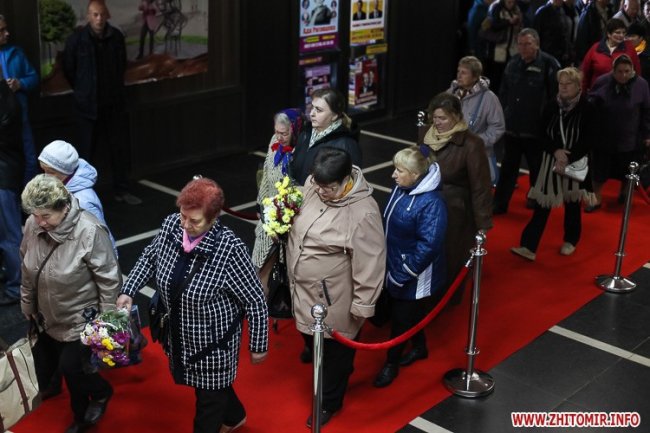 ​У Житомирі прощаються з зіркою «Дизель шоу» Мариною Поплавською